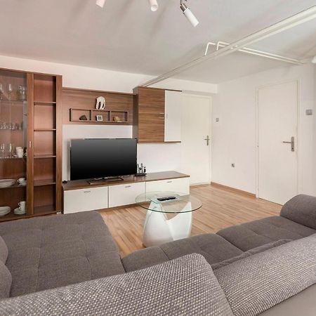 Apartment Vizmarje Любляна Екстериор снимка